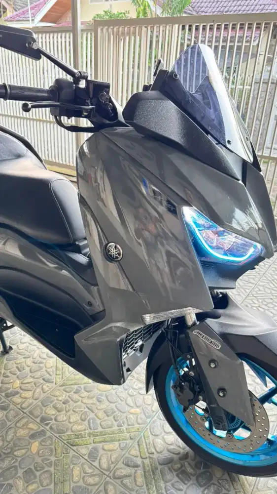 xmax 250 abs istimewa
