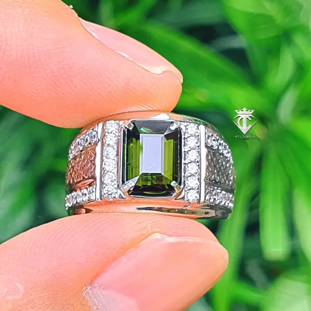 Batu Permata Natural Intense Green Chrome Tourmaline 1.83 Ct GRI Memo