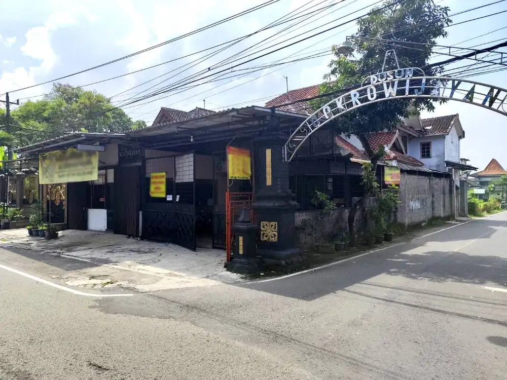 Ruko Hook Luas di Tepi Ringroad Barat