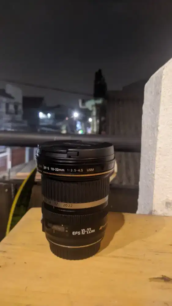 Lensa wide Canon 10-22 f3,4-4,5