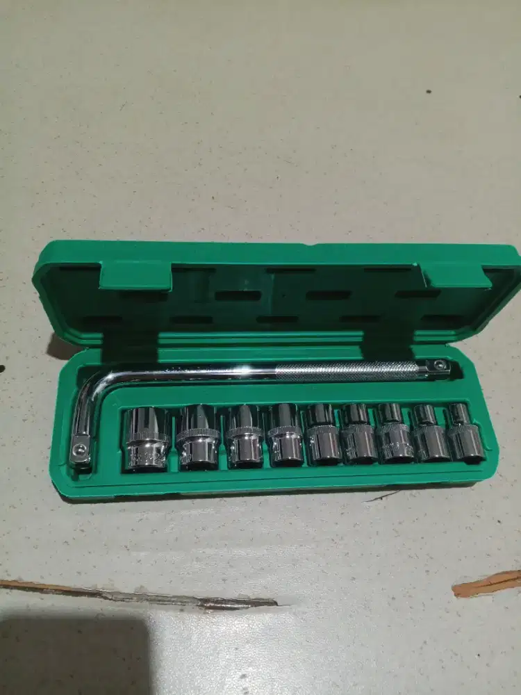 Kunci Shock Lengkap Gagangnya