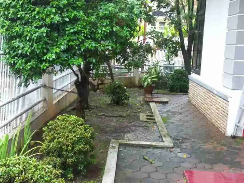 Dijual Rumah Tingkat 1,5 Lantai Posisi Hook Siap Pakai Di Bukit Sari, Semarang
