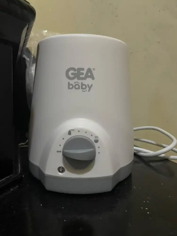 Penghangat botol susu GEA