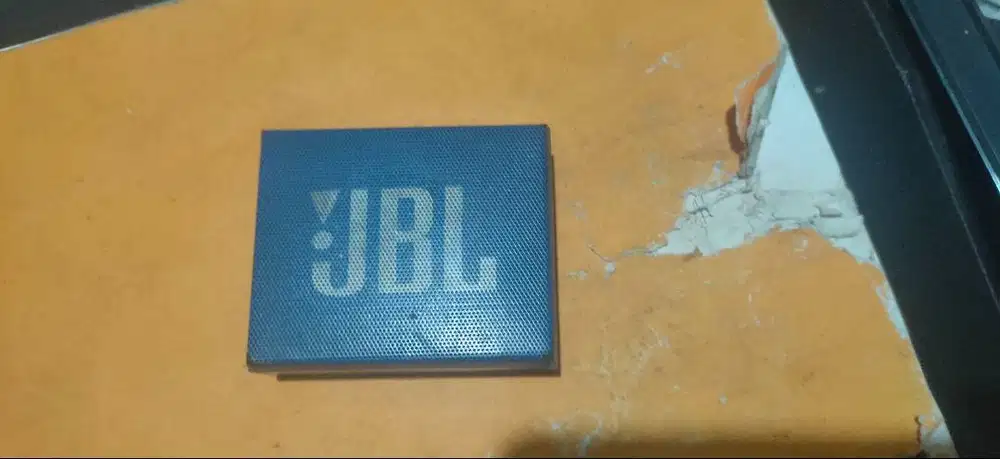 Speaker bluetooth JBL Minus Foto ke 2 dan suara agak kresek2