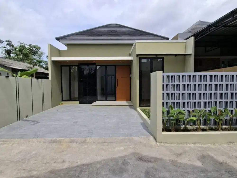 RUMAH CANTIK, DEKAT GEREJA KATOLIK SANTO YUSUF DI BERBAH, SLEMAN