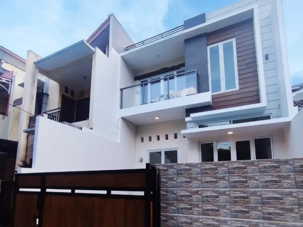 Rumah brandnew Graha Bintaro Jaya asri depan taman, murah