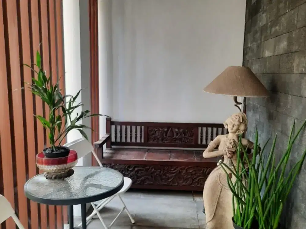 Rumah Discovery Bintaro Jaya asri depan taman