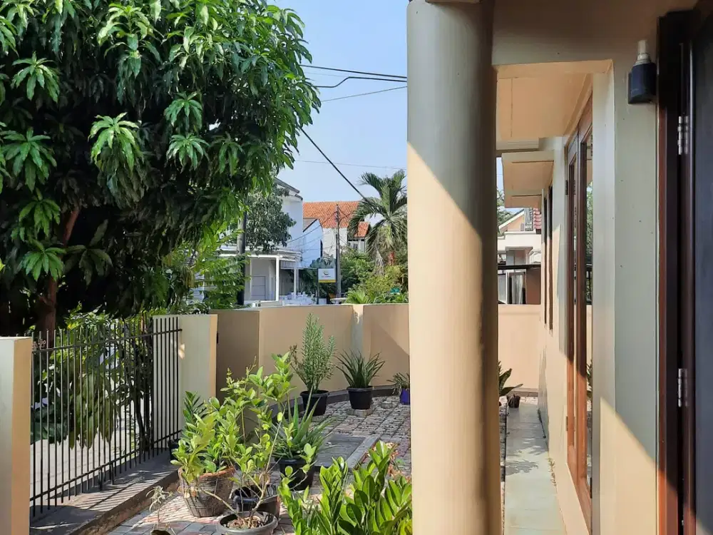 Rumah di Bintaro Jaya Kucica sektor 9 1.5 lantai, posisi di hook