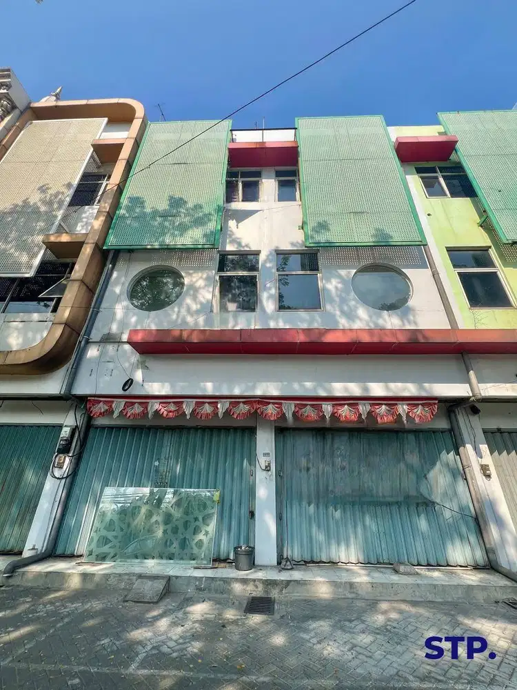 Sewa Ruko 3 lantai di Raya Ahmad Yani  Lokasi di 0 jalan raya frontage