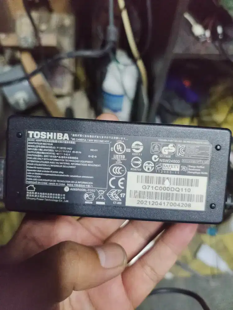 charger laptop toshiba original