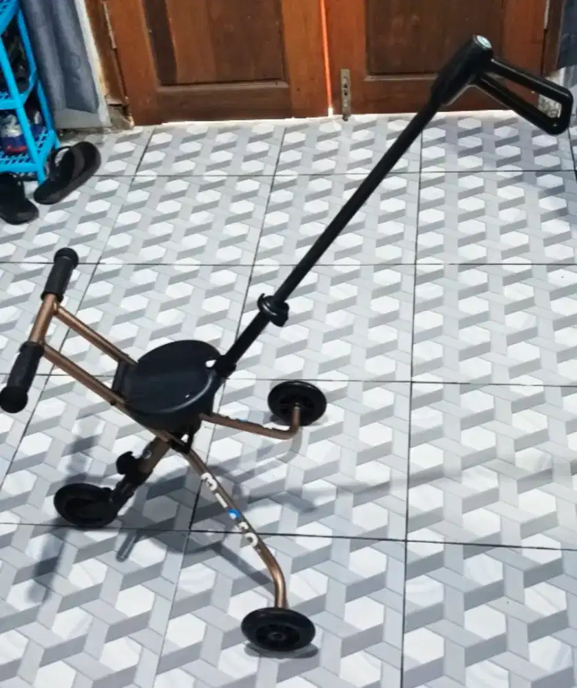 Stroller Micro Strike,Kondisi mAsih bagus,praktis dibawa kemana aja
