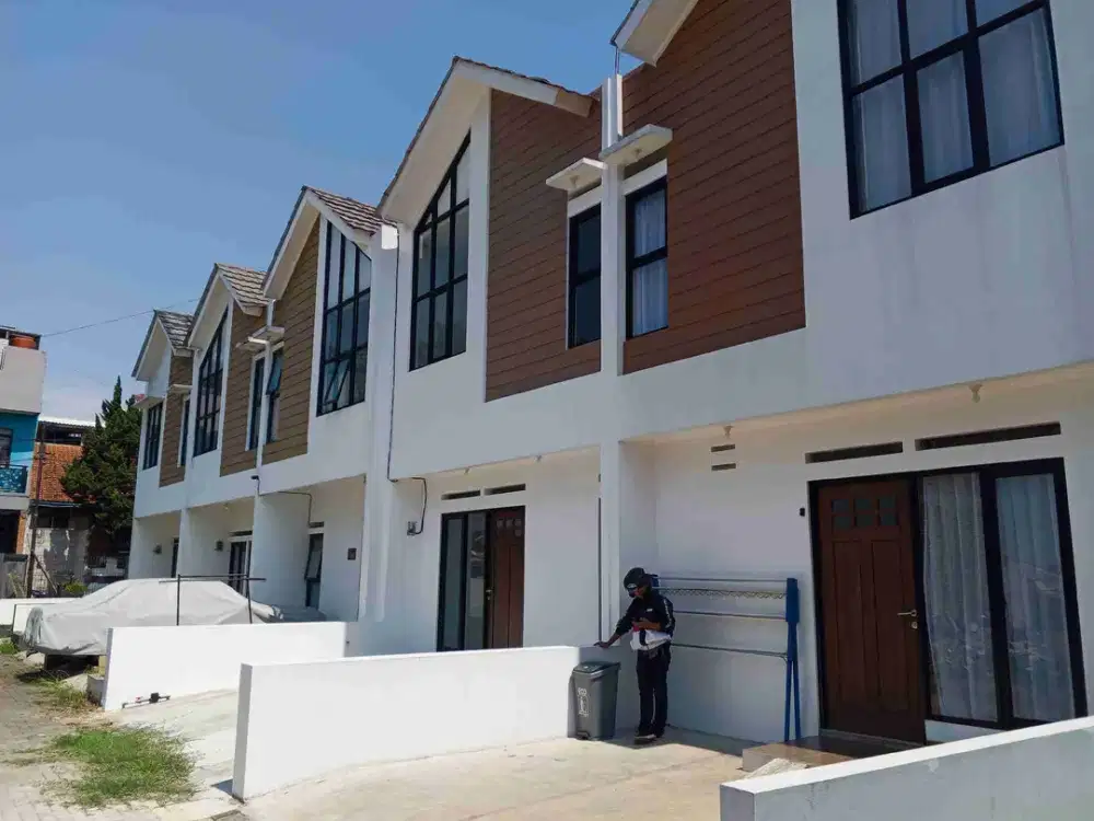 rumah 2 lantai dekat sport jabar