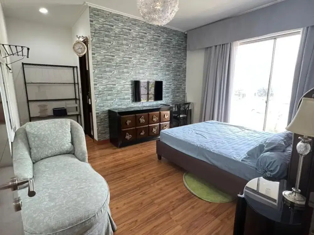 Sewa Rumah  PIK 120m furnish interior Siap Huni