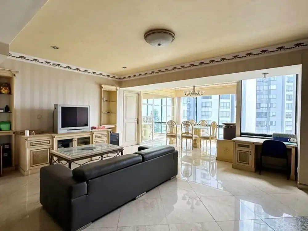 Jual condominium Taman Anggrek luas 176m2 furnish TERMURAH