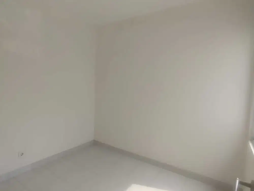Jual rumah Martinez gading serpong luas 5x10,5 type deluxe 3KT MURAH
