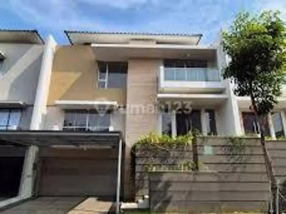 Jual MURAH Rumah Golf Island PIK luas 12x20 2,5lantai rapi siap huni
