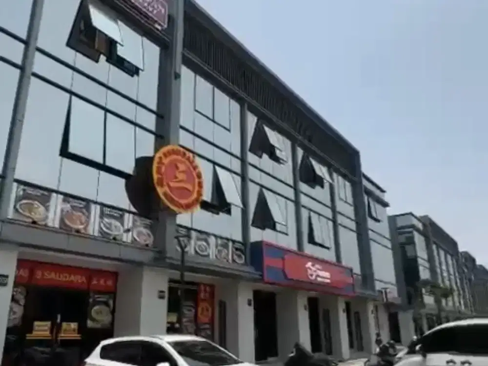 Disewakan ruko PIK 2 Osaka view danau gandeng 2unit (boleh 1) BAGUS