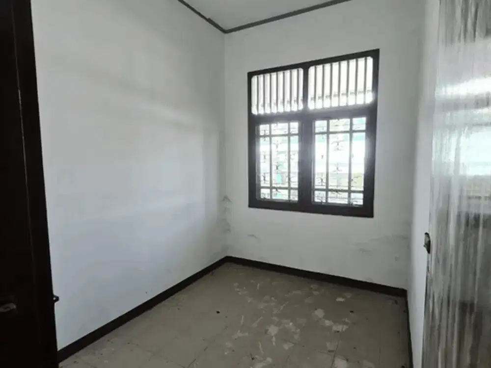 Rumah 2 Lantai Bebas Banjir Bonus AC Di Kayu Putih S7702