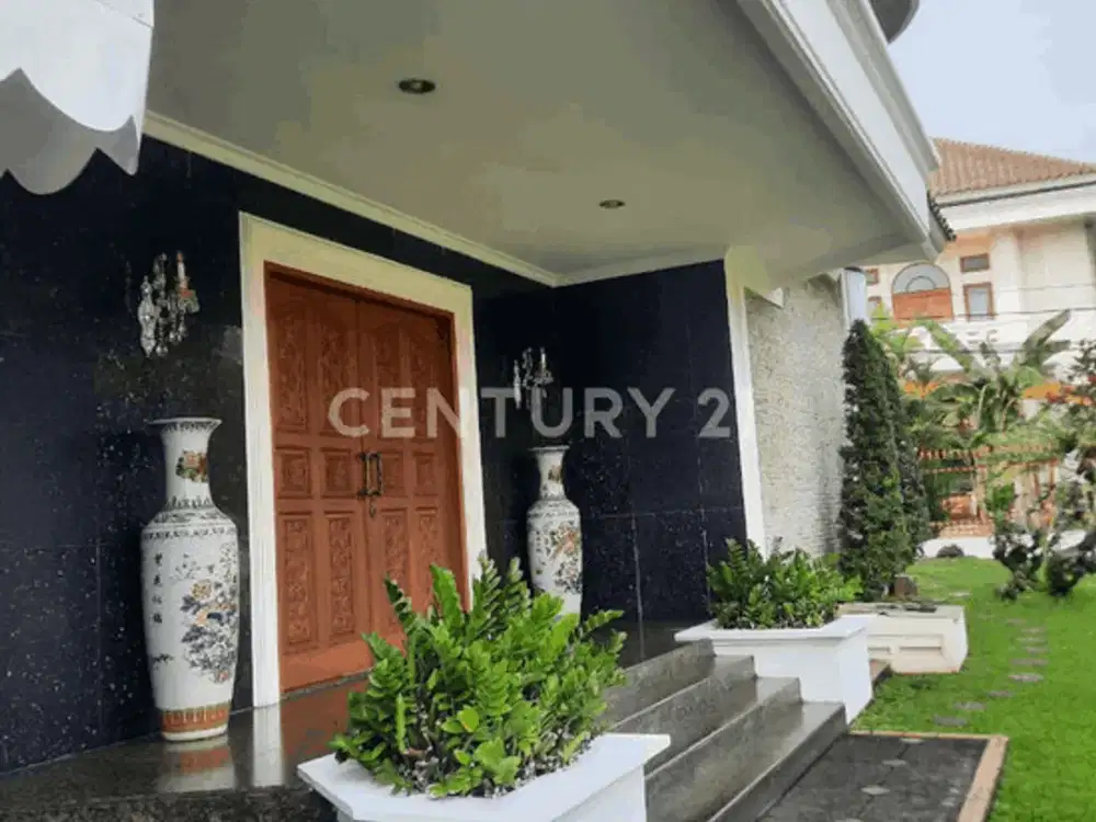Rumah Bagus Classic Style Di Di Pondok Kelapa Jakarta Timur S7509