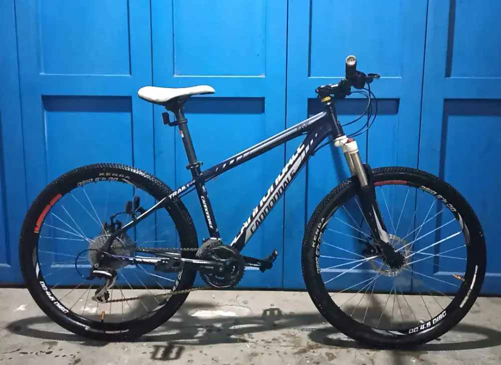 Sepeda cannondale trail five spt baru