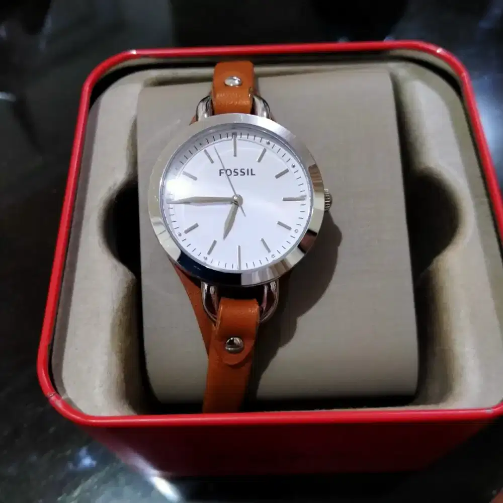 Jam tangan wanita.fosil