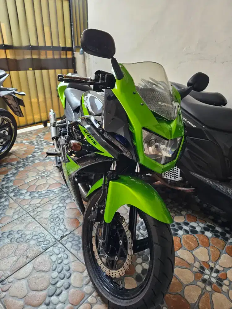 Kawasaki Ninja 150 RR
