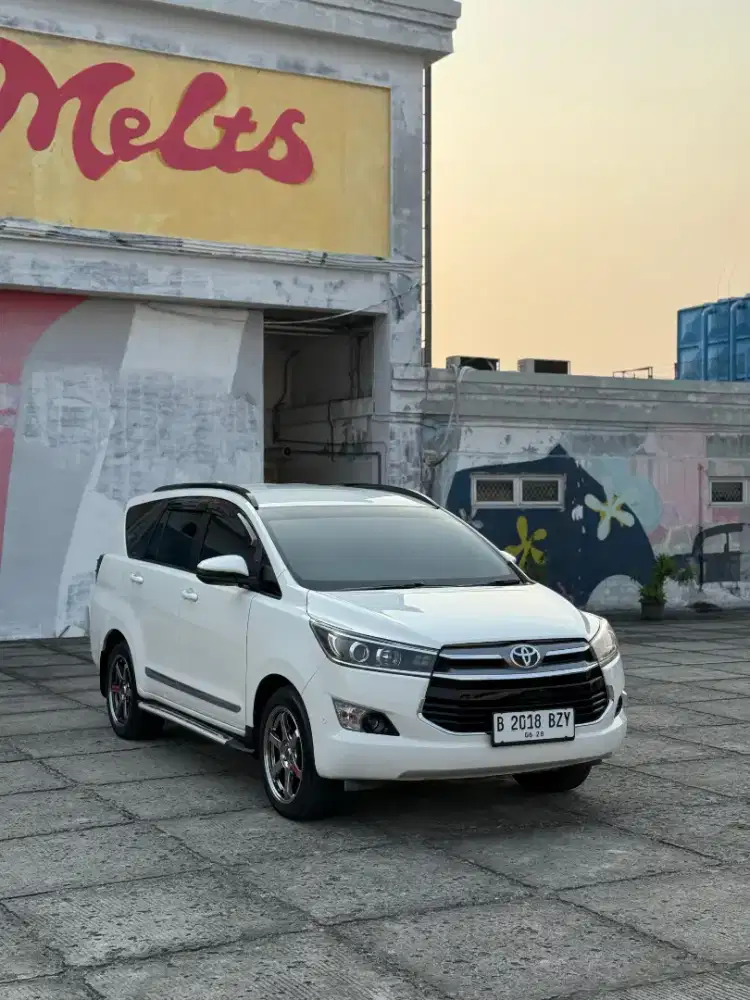 Kamera 360. Toyota Kijang Innova Reborn V Diesel 2018