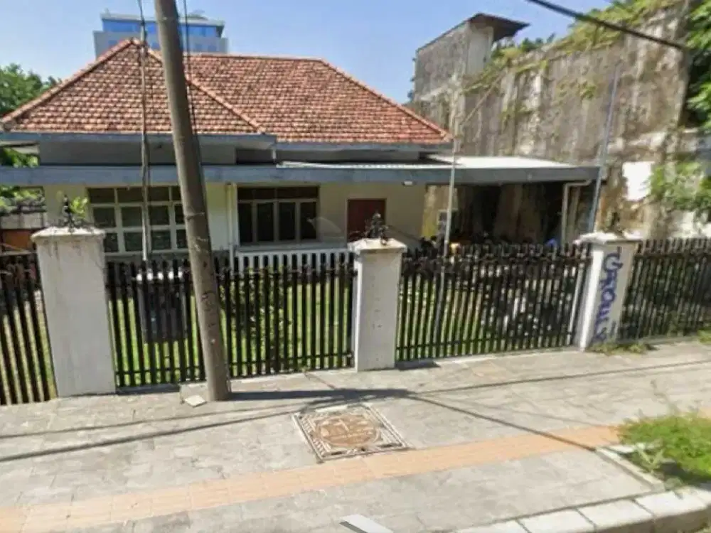DIJUAL RUMAH HITUNG TANAH PANGLIMA SUDIRMAN - SURABAYA PUSAT