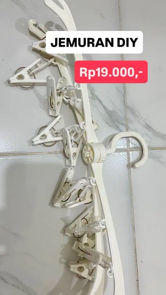 GANTUNGAN BAJU DIY