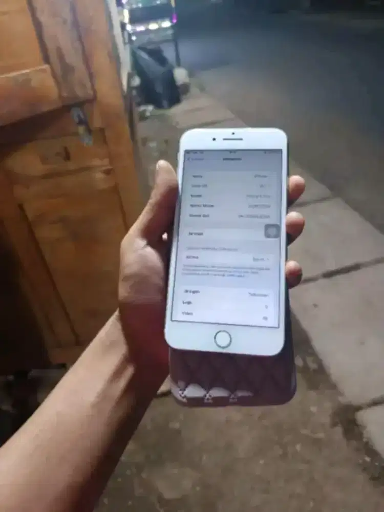 iPhone 8 plus...