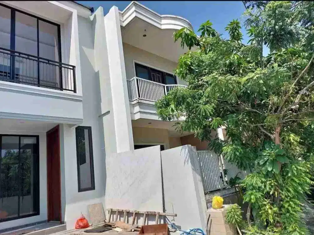 Dijual Rumah Villa Valensia dekat Pakuwon Mall Surabaya Barat