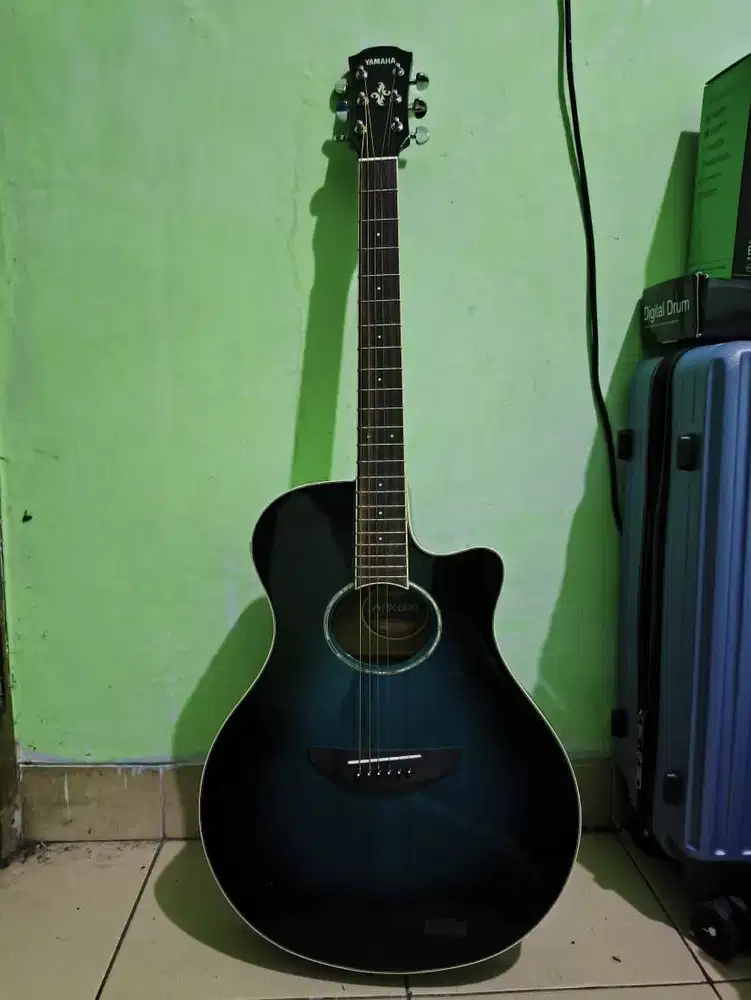 Gitar Yamaha APX600