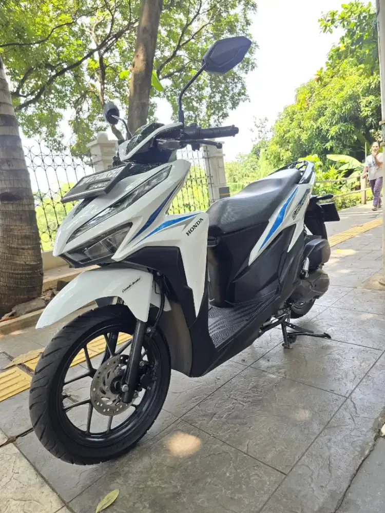 DIJUAL CASH NEW HONDA VARIO 125 CBS THN 2018 PAJAK IDUP