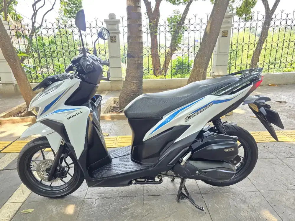 DIJUAL CASH NEW HONDA VARIO 125 CBS THN 2018 PAJAK IDUP SIAP PAKAI