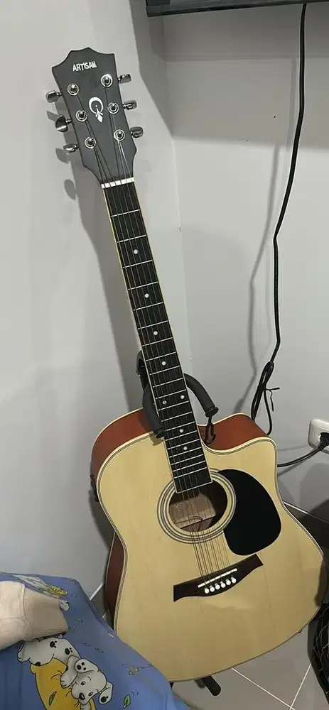 Gitar Akustik Artisan (Free Tempat Gitat, Capo, Tas dan kabel)