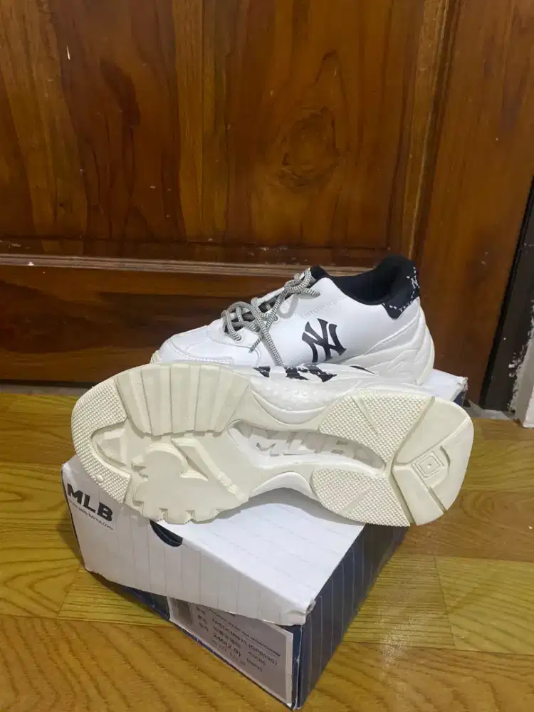 Sepatu MLB Chunky Monogram
