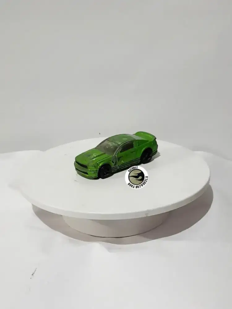 Hot Wheels 07 Ford Mustang H Diecast RBH