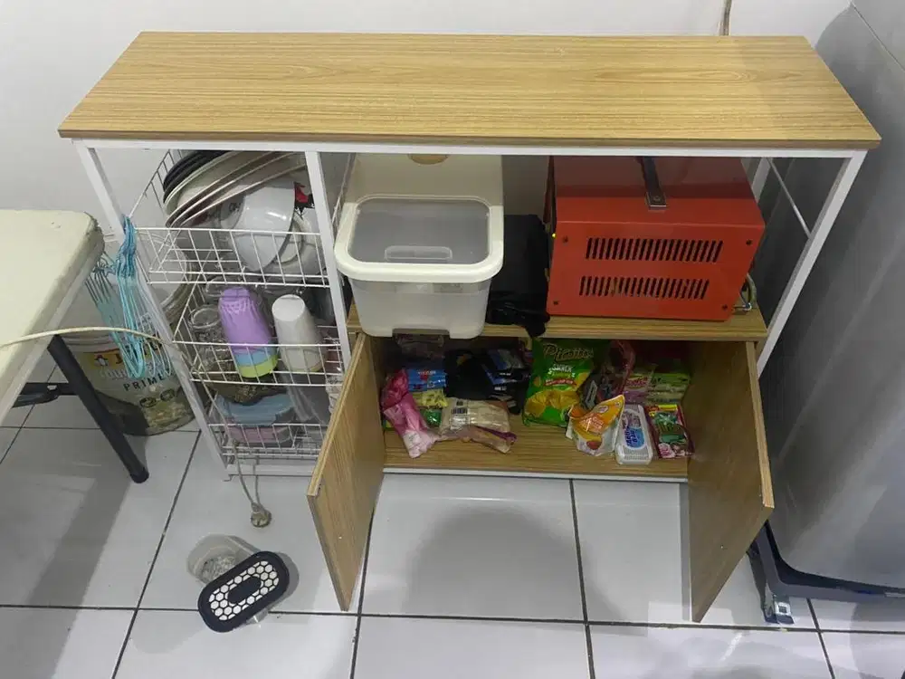 Rak dapur (meja)