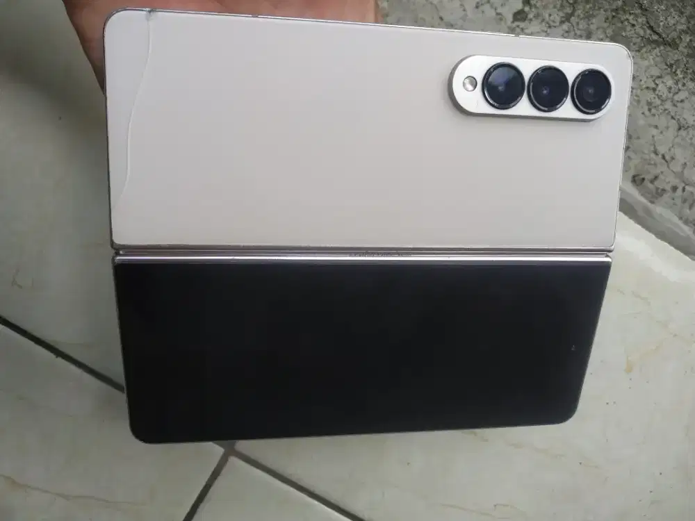samsung z fold 4