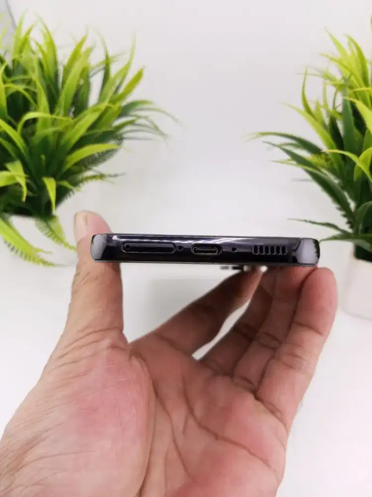 SAMSUNG GALAXY S23 5G 12/256 Resmi SEIN
Kelengkapan FULLSET