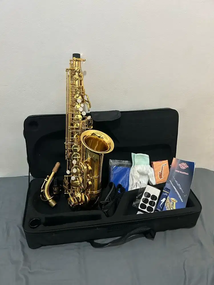 JUAL SAXOPHONE BEKAS