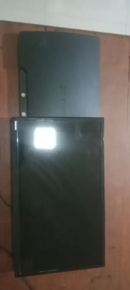 Jual Cepat PlayStation 3 + TV Toshiba Bekas