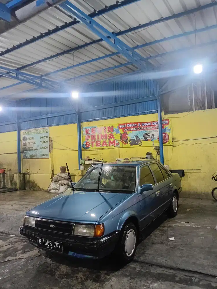 Ford Laser 1986 Bensin