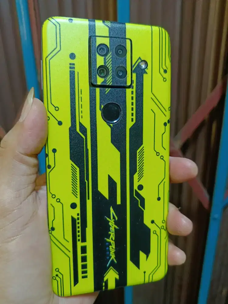 HP SHARP AQUOS SENSI 4