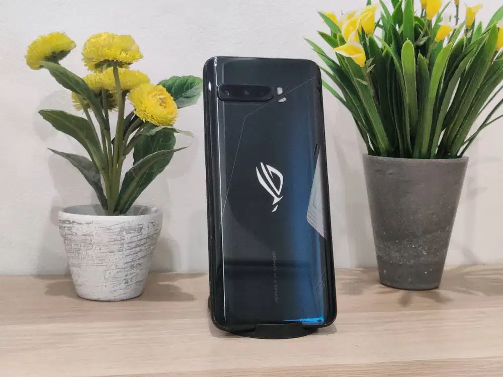 Asus ROG Phone 3 8GB/128GB Resmi TAM Unit Only