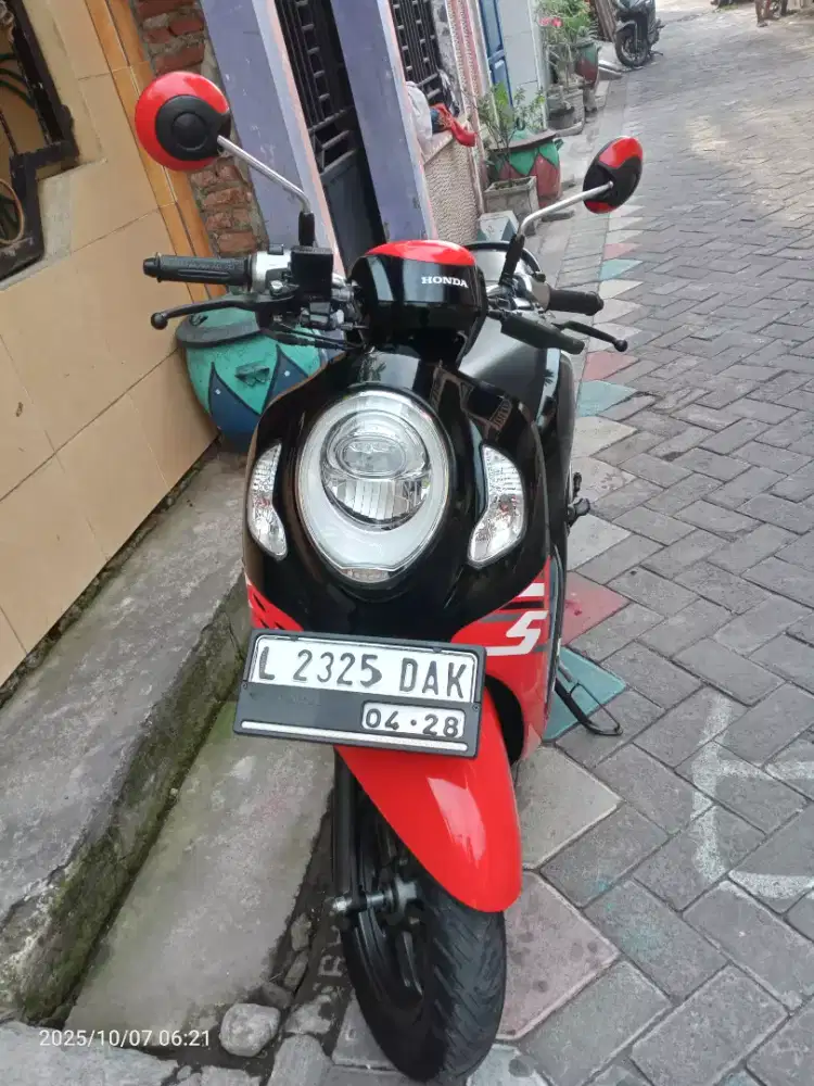 Scoopy SPORTY RASA BARU KM 9 RIBU