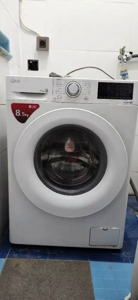 Dijual Mesin Cuci LG Front Load 8kg Smart Inverter