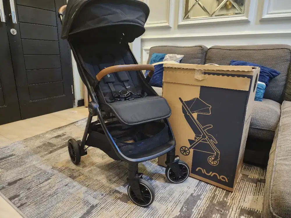 Preloved Stroller Nuna TRVL Caviar Black Second