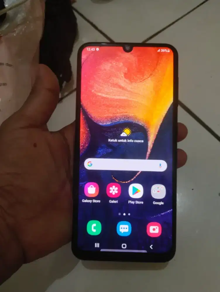 Samsung A50. 4/64. Nominus mulus HP cas ga ORI
