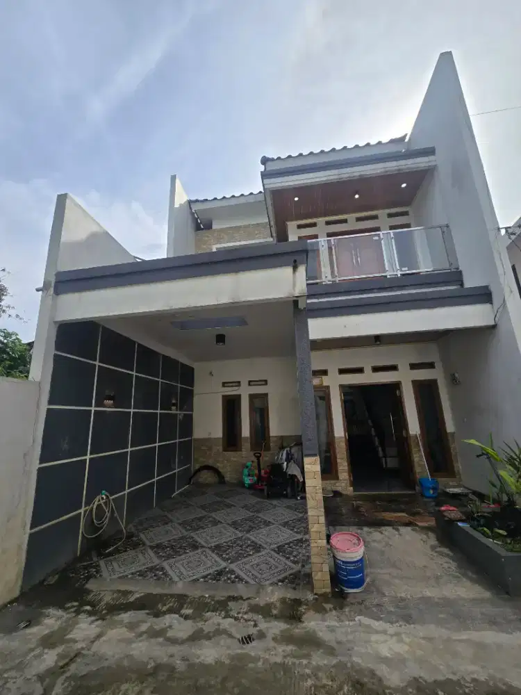 Dijual Rumah 2lt di pancoranmas depok